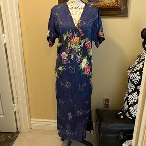 🌸Johnny Was Silk Floral Damask + Pockets Short Sleeve V-Neck Maxi Dress